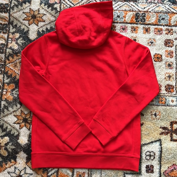 Nike Sportswear Club Fleece Older Kids' Red Pullover Hoodie - Picture 8 of 11